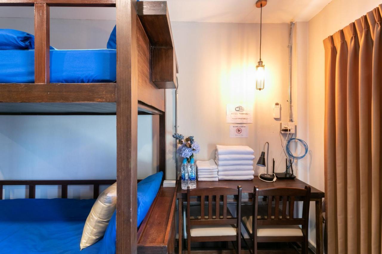 Phobphan Hostel Bangkok Exterior photo
