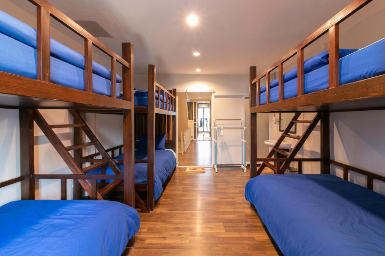 Phobphan Hostel Bangkok Exterior photo