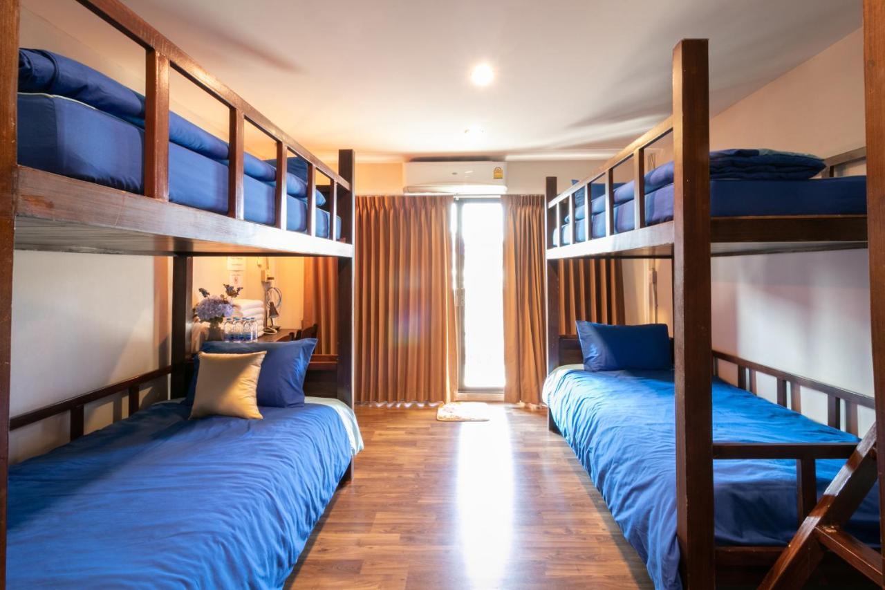 Phobphan Hostel Bangkok Exterior photo